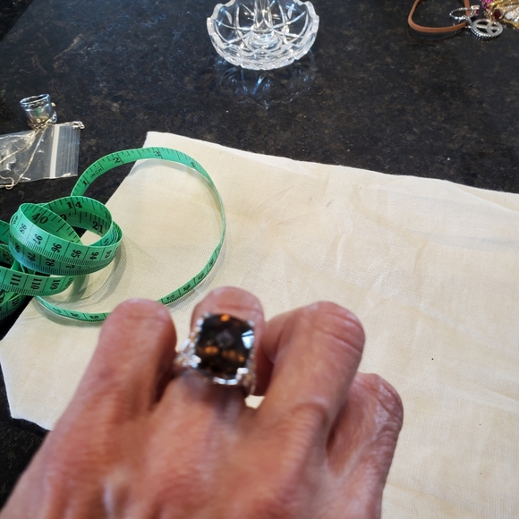 Ring - Picture 4 of 4